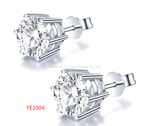 Clarté Studs – Kim cương Moissanite tròn 5 mm · Bạc S925